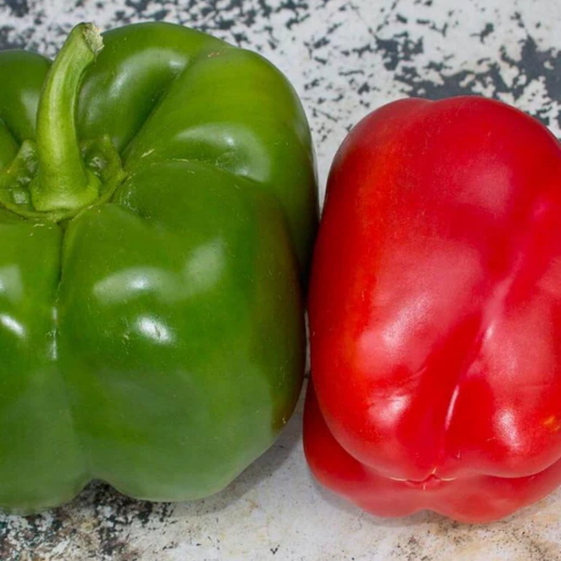 Load image into Gallery viewer, West Coast Seeds - California Wonder Peppers (0.25g) - Sweet, Blocky, High-Yield